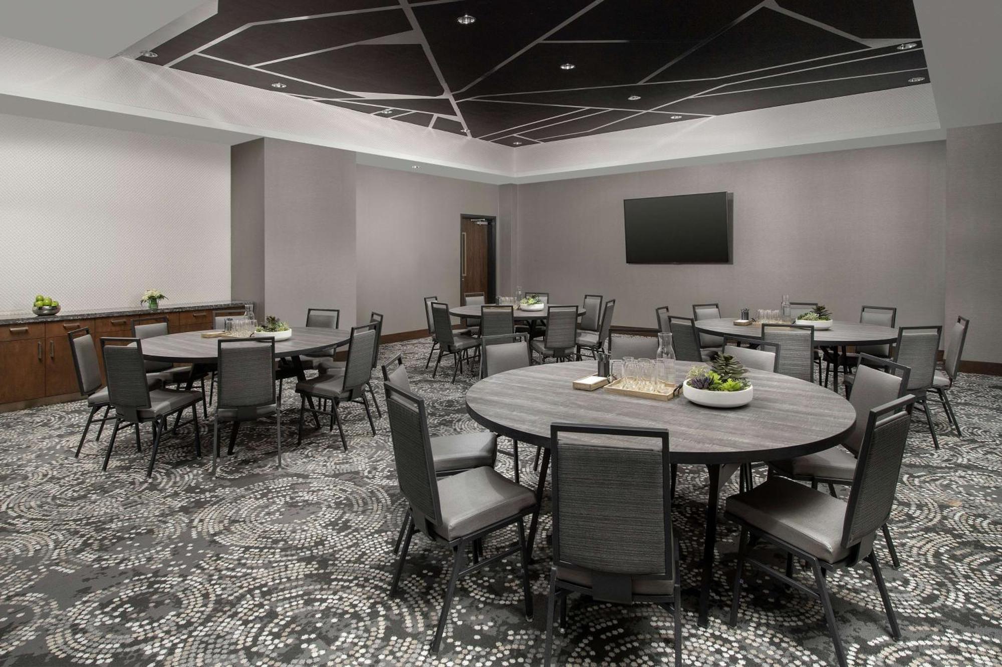 Embassy Suites By Hilton Knoxville Downtown Buitenkant foto